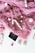 Load image into Gallery viewer, Misty Mauve Belle - Grand