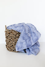 Load image into Gallery viewer, Iris Belle - Grand