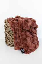 Load image into Gallery viewer, Cedarwood Belle - Grand