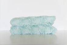 Load image into Gallery viewer, Mint Belle - Grand